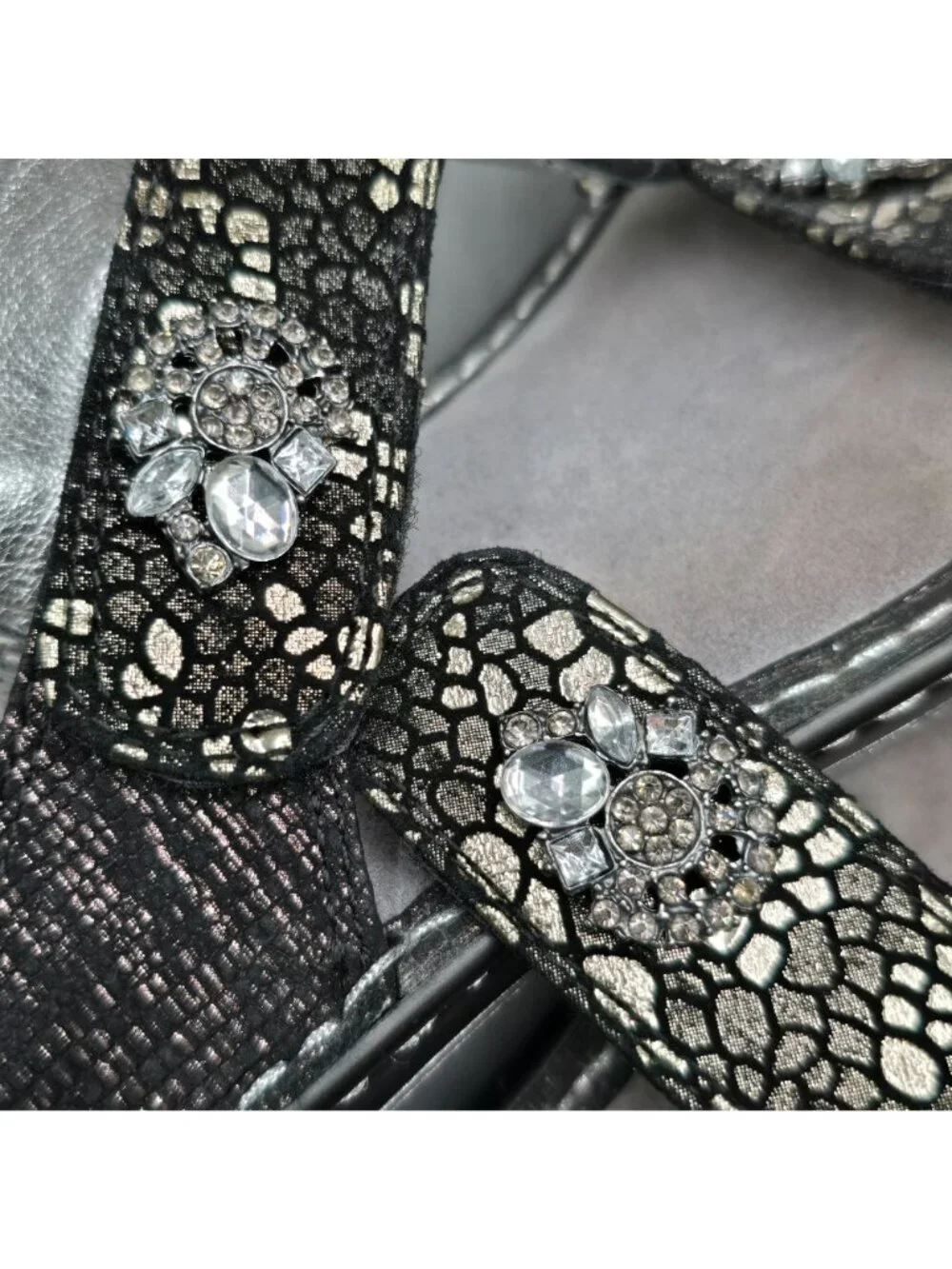 Alegria Lara Pewter Mosaic Wedge Sandals Size 37 T-Strap Comfort Slide - Picture 9 of 13